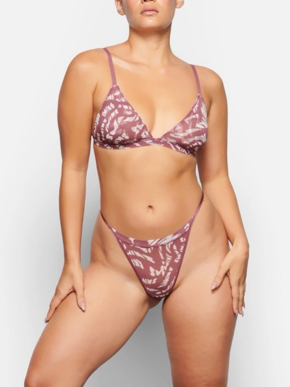 💜🤍 SKIMS Summer Mesh Raspberry Swirl String Thong 🤍💜